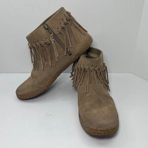 UGG Shenendoah Fringe Tan Brown Suede Ankle Moccasin Boots Size 9.5